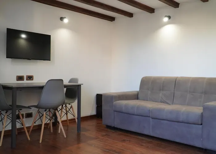 Al 25 Trastevere, Lägenhet